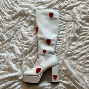 LAMODA red heart boots!